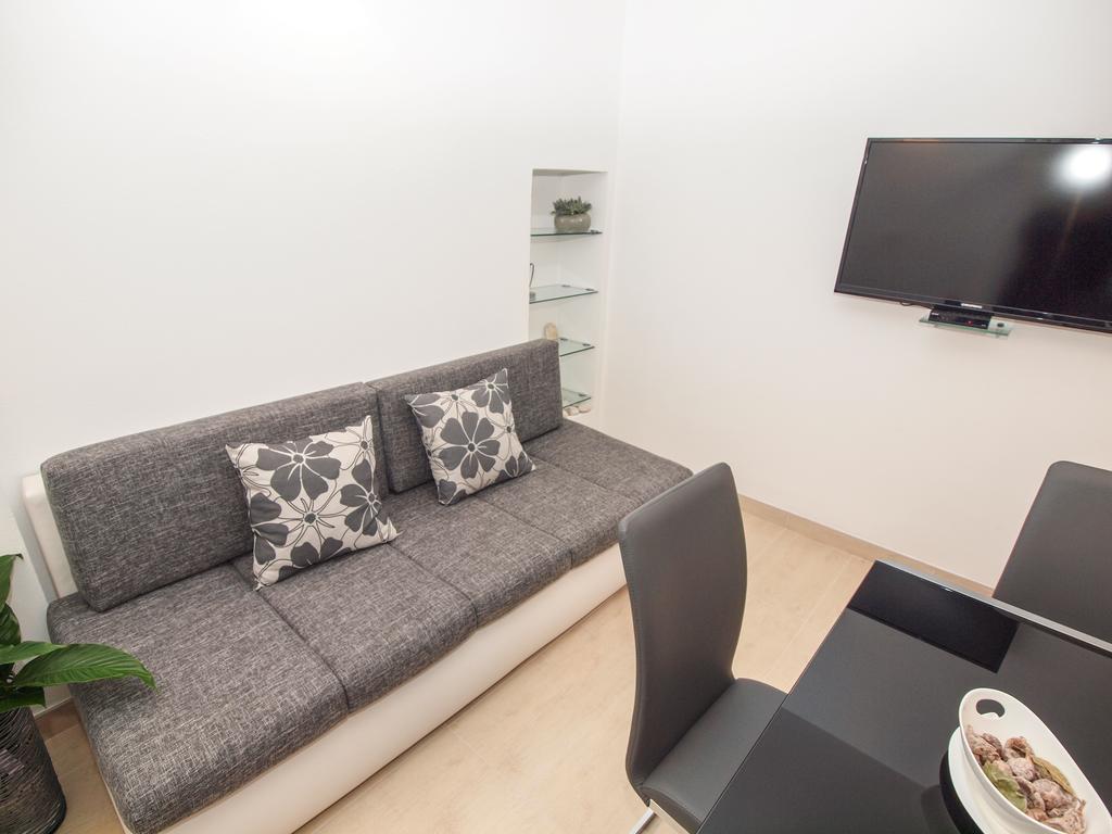 Apartments Karlo Makarska Phòng bức ảnh